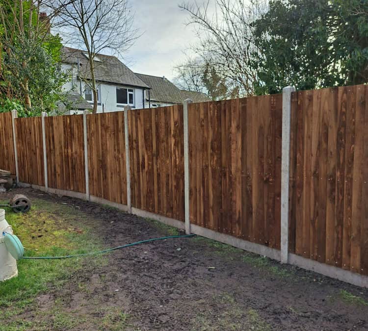 42 meters of 6ft feather edge fencing with concrete posts and concrete kick boards